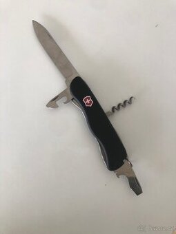 Nůž VICTORINOX FORESTER 0.8363.3 BLACK