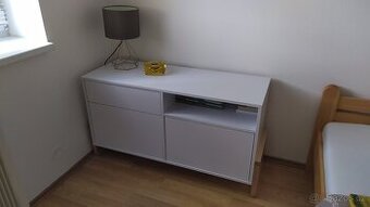 Skříňka do ložnice