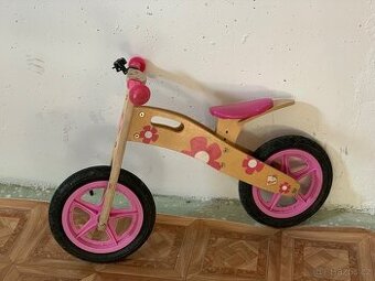 Dětské dřevěné odráželo
