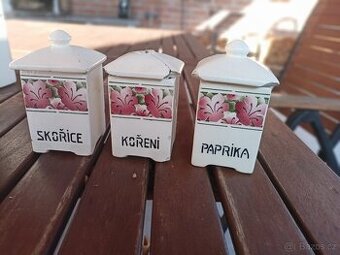 Porcelánové kořenky - 1