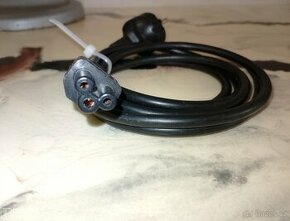 Napajeci kabel