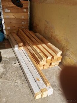 Prodám krásné a proschlé palubky SEVERSKÝ SMRK - 26m2, LEVNĚ