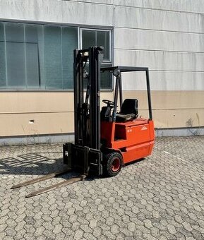 Linde E18 elektrický vysokozdvižný vozík Triplex vysokozdviž