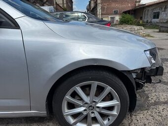 Pravy blatnik Skoda Octavia 3 2013-2017 stribrny