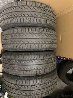 Pneumatiky R15 letní 8 kus za 2000