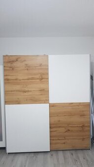 Skříň 197x170x59cm