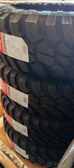 265/70 R17cca 250km najeto,jako NOVÉ 4x4 M/T M+S pneu