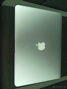 MacBook Air 13" (2015)