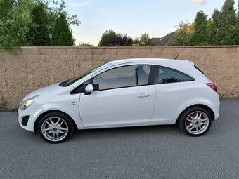 Opel Corsa 1.4i 16V Active,75kw klima , tempomat T.Z