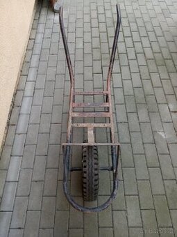 Stavební kolečko bez korby