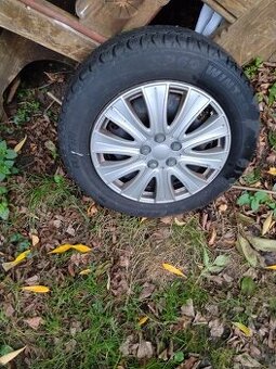 ZIMNÍ PNEU + DISKY ŠKODA 14" SEAT VW 185/60R14