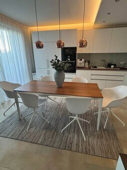 Jídelní stůl + židle BoConcept