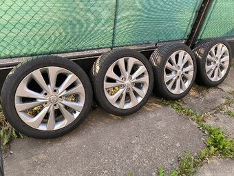 ALU kola Toyota Corolla 5x114,3 R17, Originál,pneu 7mm