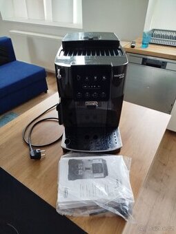 Prodám DeLonghi Magnifica