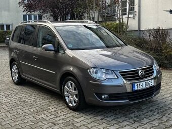 Volkswagen Touran 1.4 TSI 103 kW Highline Navi ParkAssist