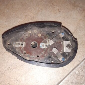 Jawa pérák spinací skřínka