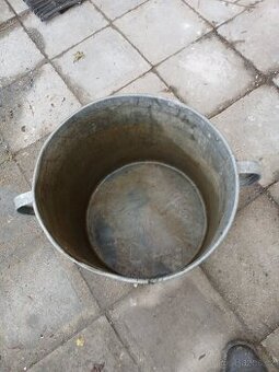 Prodám sud 200 l + hrnec 50 l pozink oba