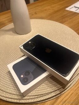 Prodám iPhone 13 – Midnight, 128 GB