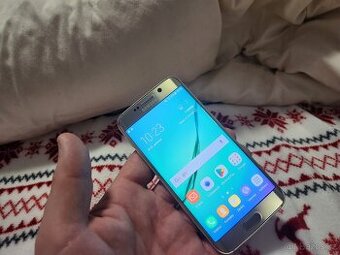 Samsung S6 Edge Gold 64 GB velmi hezjy viz foto