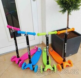 Dětská koloběžka tříkolová, Led svítící kolečka,