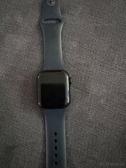 Apple Watch SE 2022, 40mm černé