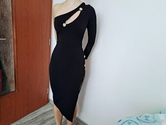 Dámské večerní šaty, velikost M