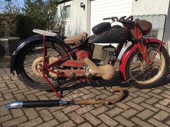 Koupím Triumph 250BD nebo díly