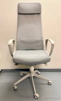 kancelářská židle IKEA Markus - světle šedá