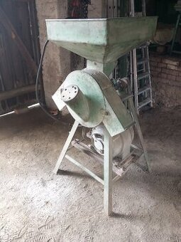 kladívkový šrotovník