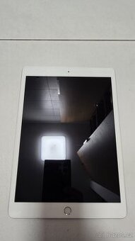 IPad 8, 32GB