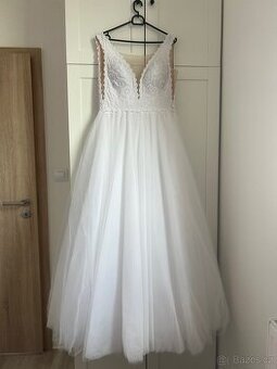 Svatební šaty M