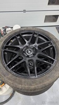 Mustang Alu kola 255/40 R19