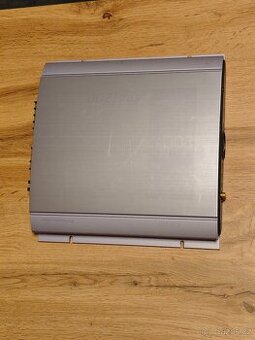 Zesilovač do auta Clarion APA1200