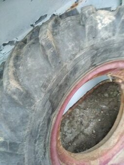 Prodám kolo  na ZETOR25A 12,4-24