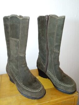 Zimní kozačky semišové vel. 36, Lambertazzi