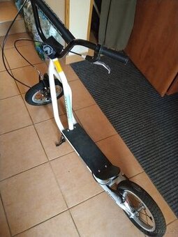 Koloběžka acros rapid