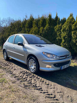 Peugeot 206 1.4 HDI 50kw rok 2006 STK 12/2027 Euro4