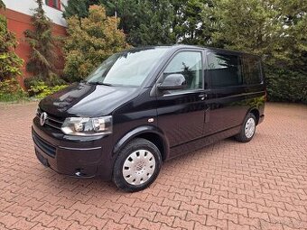 VW Caravelle T5 2.0TDI 103kW, 9.míst,tažné,webasto,2013,serv