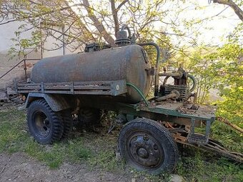 Fekál za traktor.