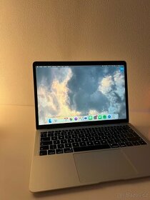 MacBook Air 13" 2019 128 GB stříbrný