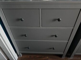 Nábytek řady Hemnes IKEA