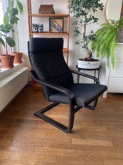 IKEA černé křeslo POÄNG