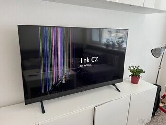 60" TV LG 60UP8000 - rozbitý display