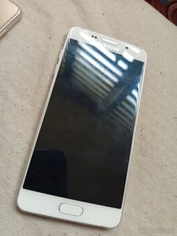 Samsung Galaxy A5 prasklý zada