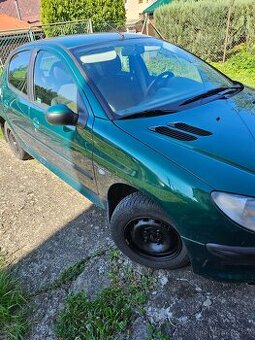 Prodám Peugeot 206 1.1 i benzín cena 26000 Kč níská sp.