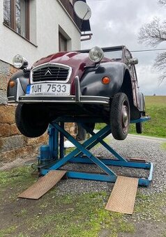 Nůžkový hydraulický zvedák 1,5 t