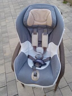 2 autosedačky Chicco 9-18kg