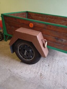 Přívěsný vozík