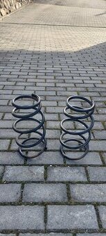 Zadní pružiny na subaru impreza GG 2003