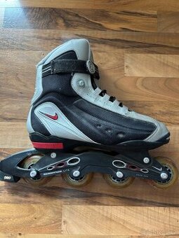 Prodám kolečkové brusle NIKE. Velikost EUR 44,5 - 1